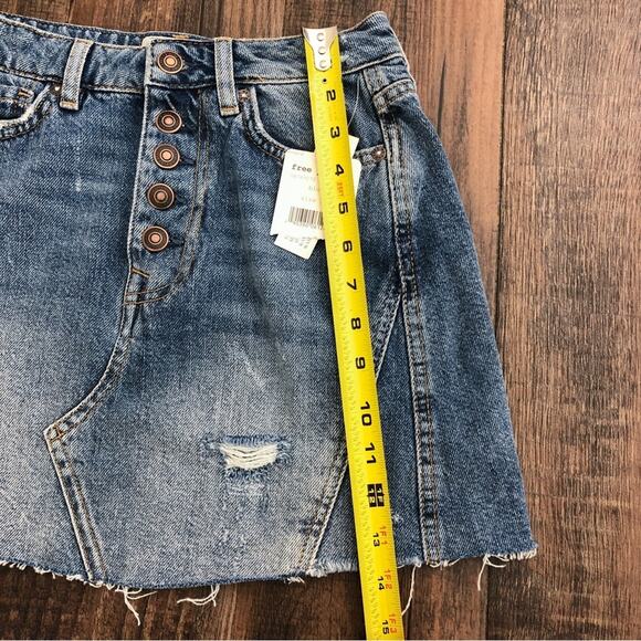 Free People Denim Skirt Mini Distressed A-Line Exposed Button Fly Size 25 Blue - Picture 12 of 13